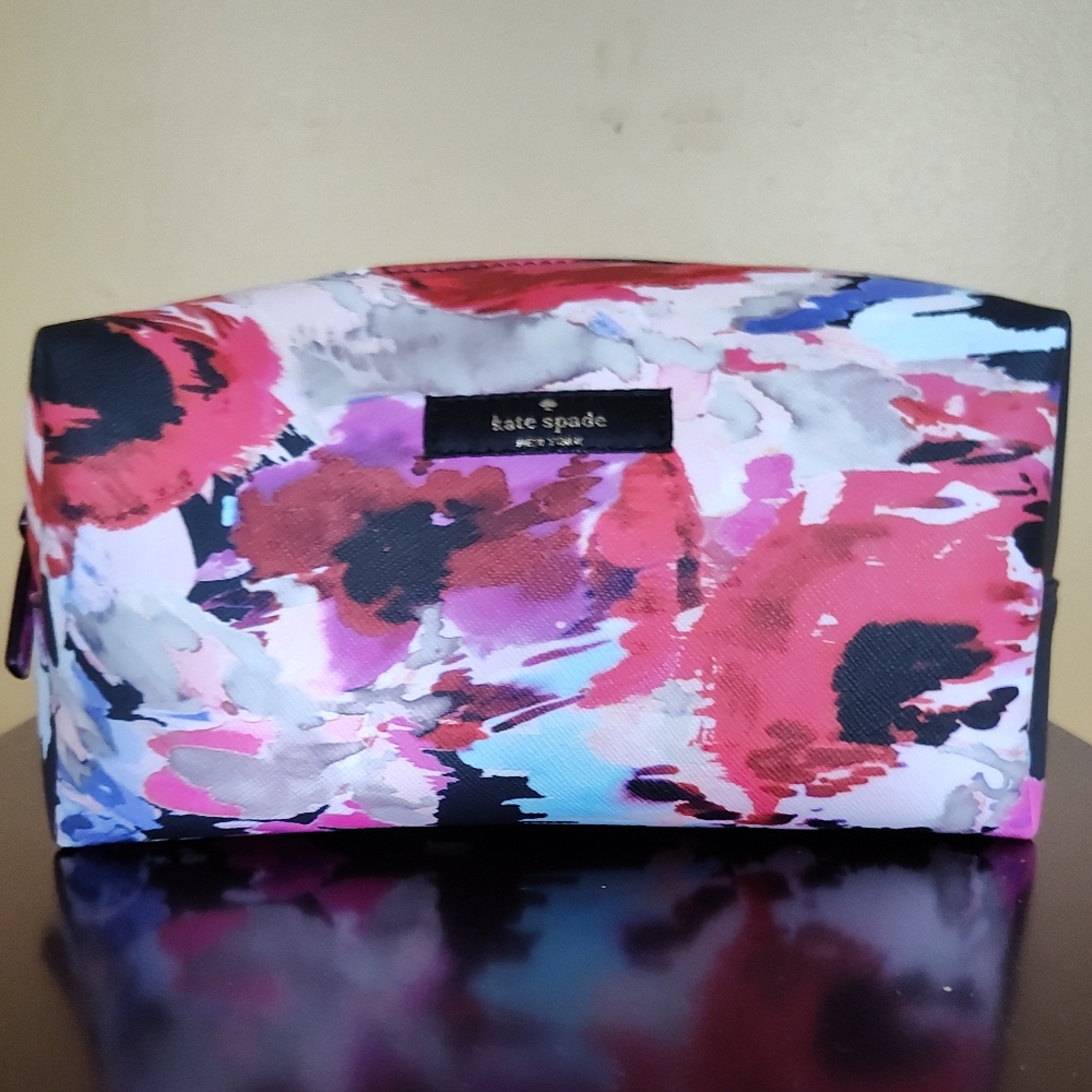 Kate Spade Medium Davie Cosmetic Bag Laurel Way Print "Blurry Floral"